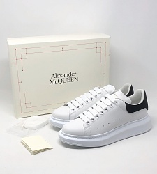 alexander-mcqueen-sneakers-oversize-garderobeitaly.com-2.jpg